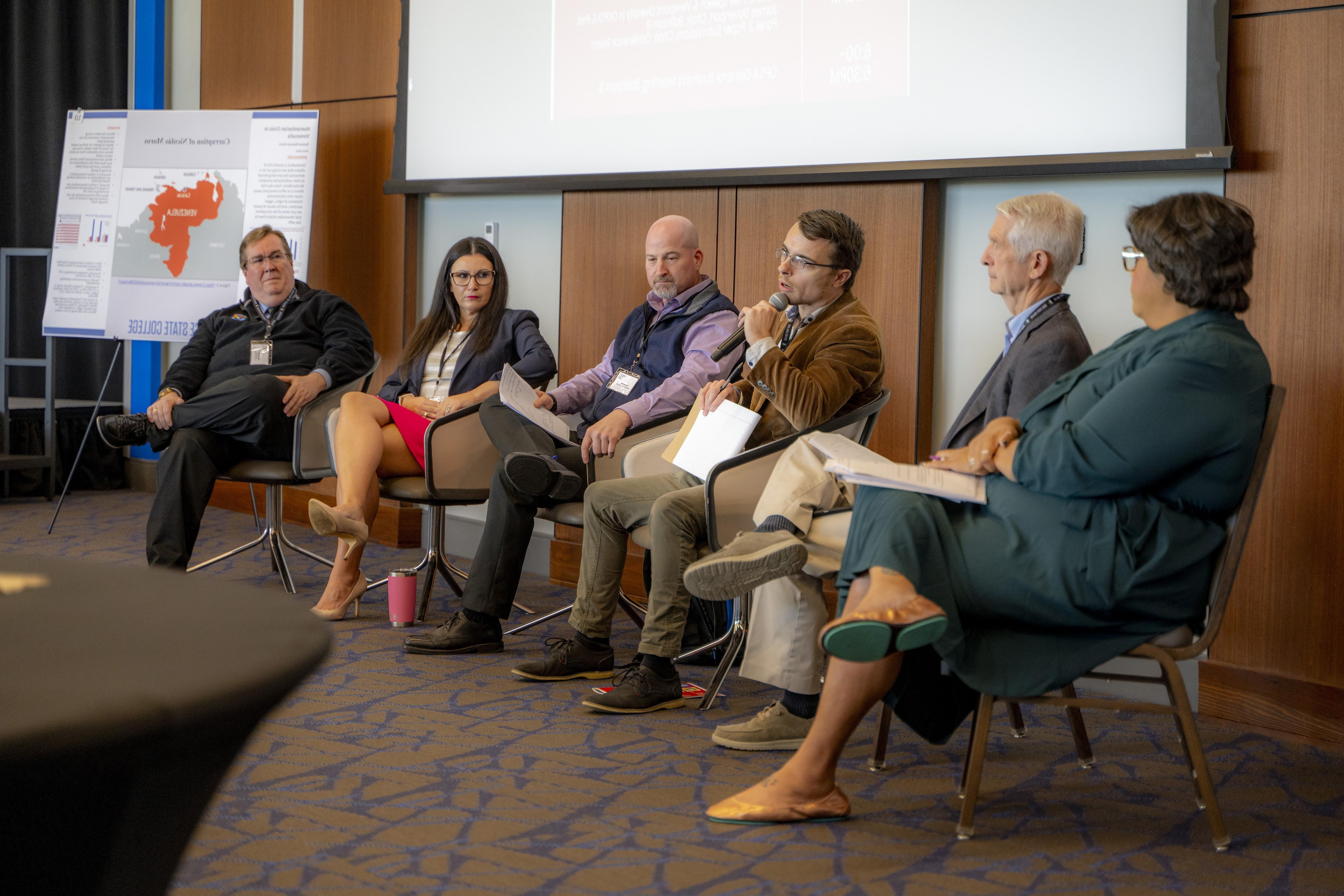 Rose State College Hosts Great Debates Panel on Proposed Cell Phone Ban in Oklahoma Public Schools